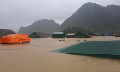 Quảng Bình: Phạt hành chính 2 người đăng tin sai sự thật về mưa lũ